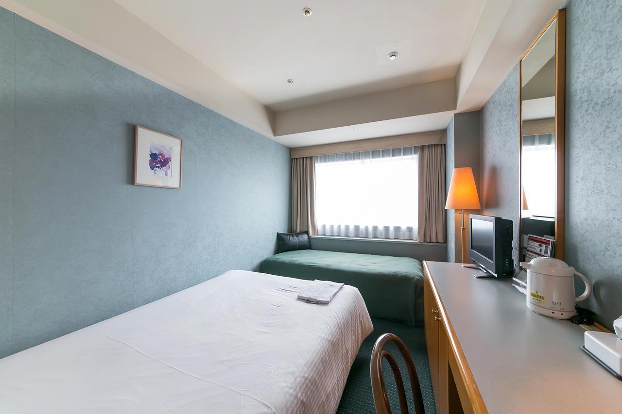 Yokohama Techno Tower Hotel Extérieur photo