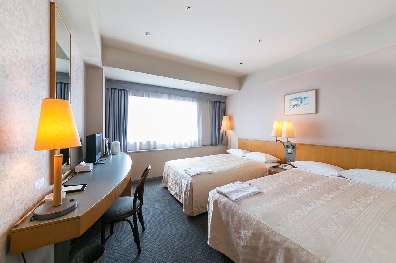 Yokohama Techno Tower Hotel Extérieur photo